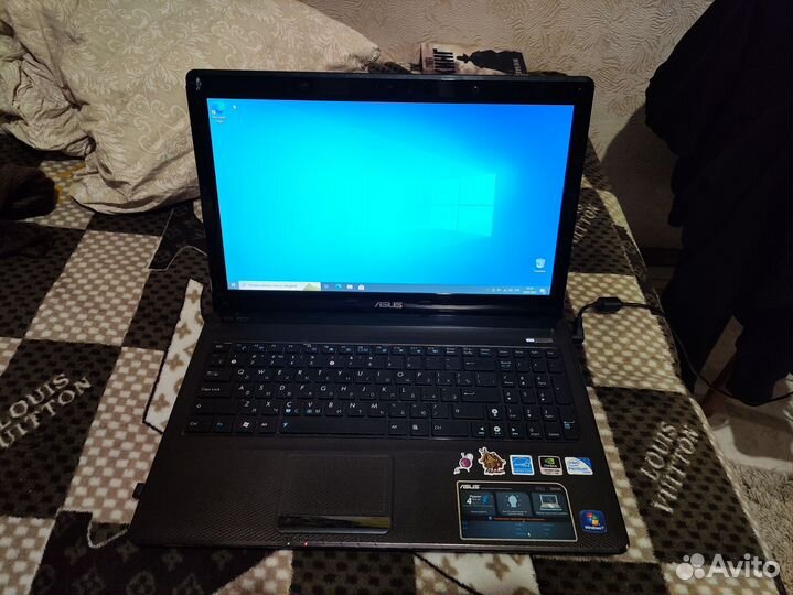 Ноутбук asus