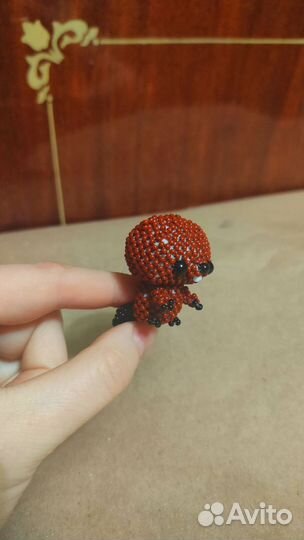 Бобренок из бисера амигуруми