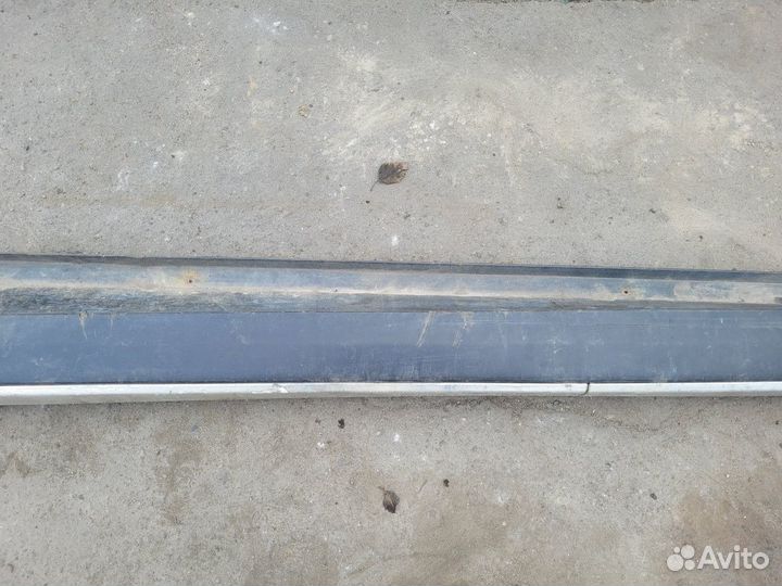 Накладка правого порога на Citroen C-Crosser