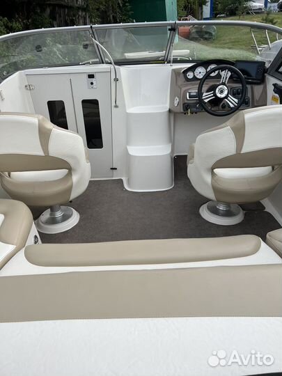 Катер Stingrey 208 CR