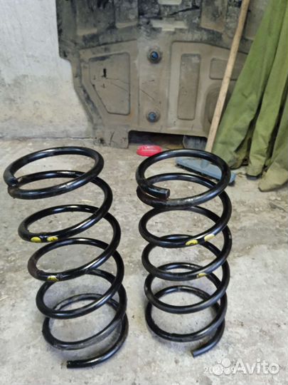 Пружины стойки