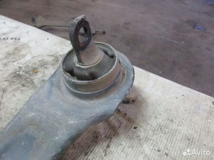 Рычаг задний продольный левый Kia Ceed 2007-2012