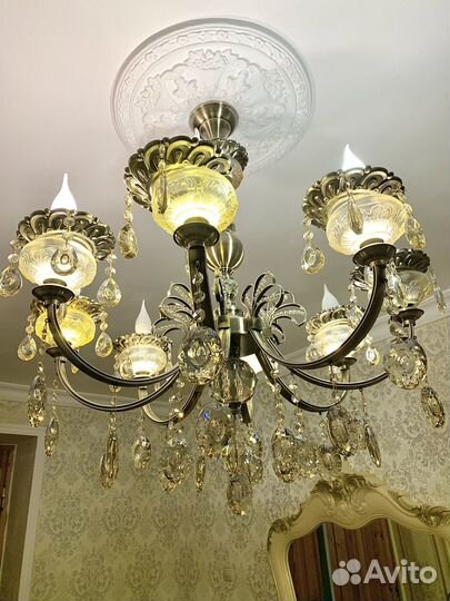 Люстра 8 ламп