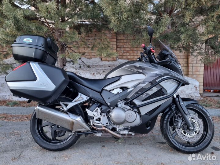 Honda VFR800X Crossrunner 2013