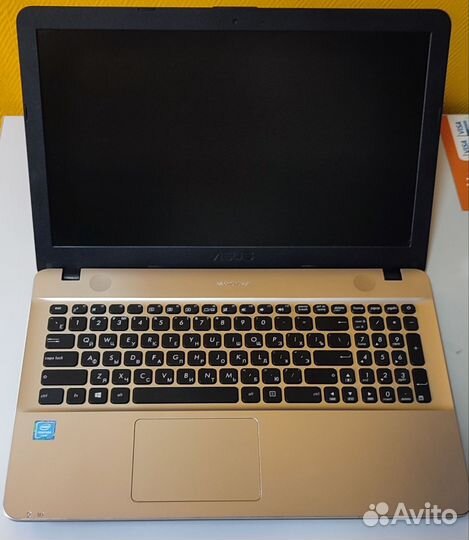 Ноутбук Asus 4 ядерный с SSD Samsung