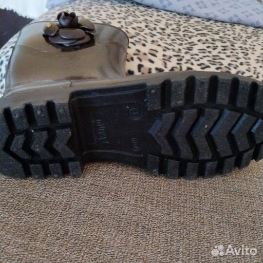 Резиновые сапоги 38размер