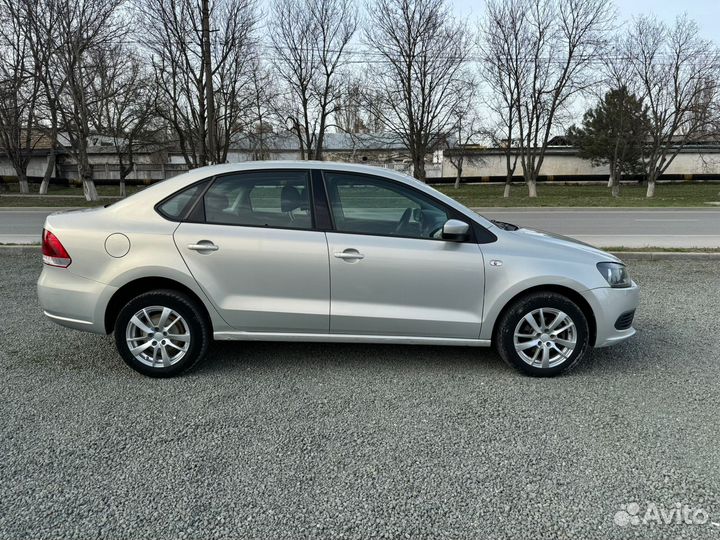 Volkswagen Polo 1.6 AT, 2011, 117 000 км