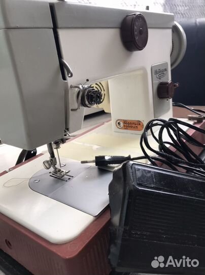 Швейная машина Чайка 134