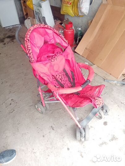 Прогулочная коляска
