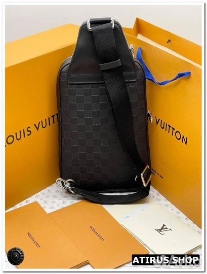 Avenue sling louis vuitton