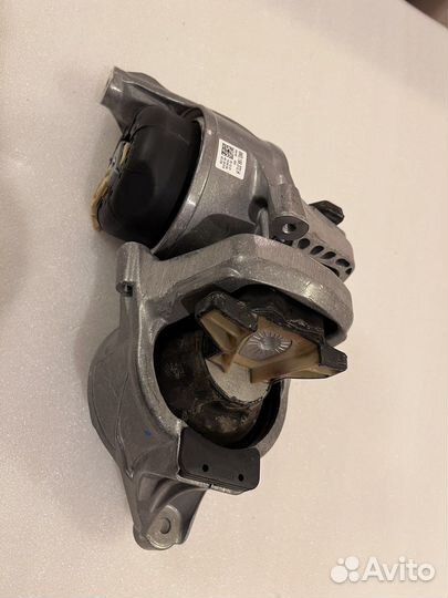 Опоры подушки двигателя Audi Q5L Q7 лев прав