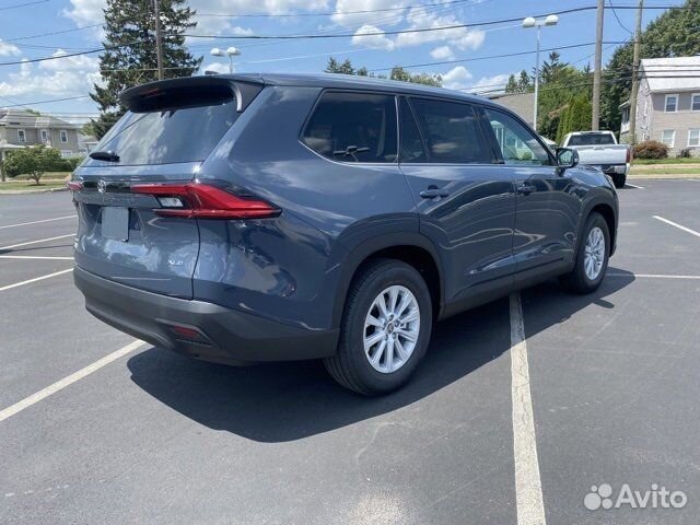 Toyota Highlander 2.4 AT, 2023, 1 км