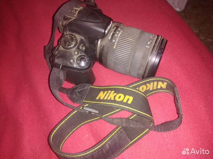 Камера Nikon D3000