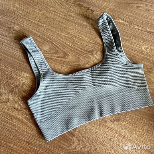 Отдам бесплатно женские вещи пакетом