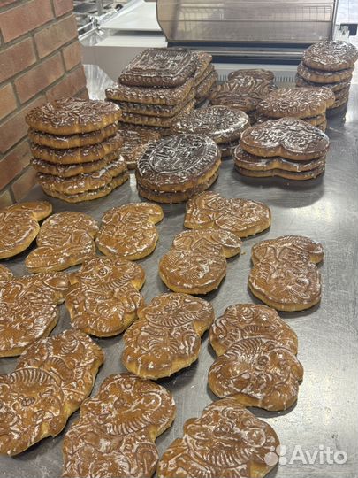 Уборщик на производство пряников