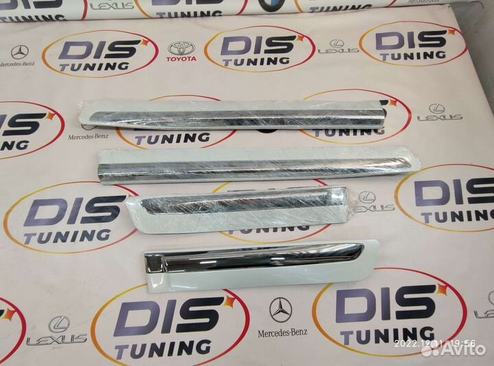 Молдинги дверей Lexus LX570 12-15г White