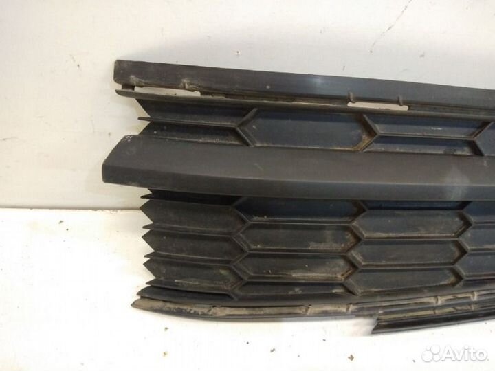 Решетка бампера передняя левая Skoda Kodiaq 1