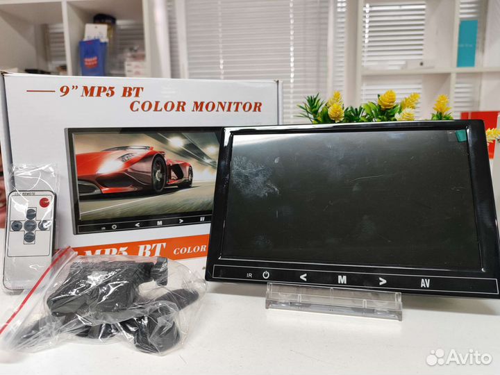 Автомобильный монитор 9
