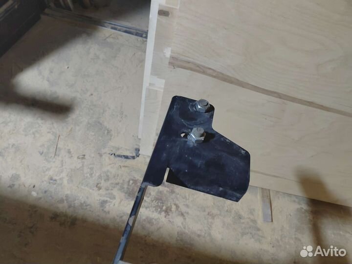 Пороги из нержавейки на Mitsubishi ASX с болтами