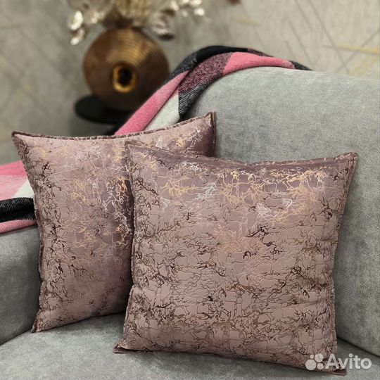 Подушка декоративная. Новая