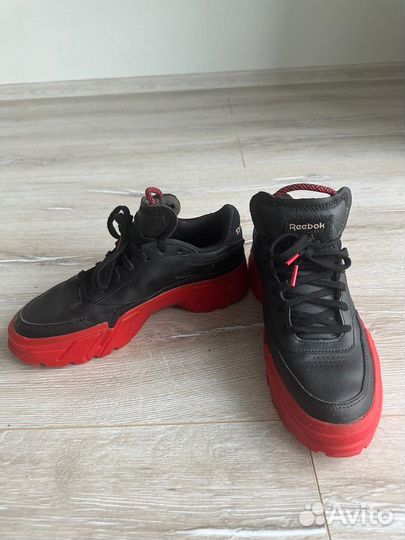 Кроссовки Reebok в коллаборации с Cardi B