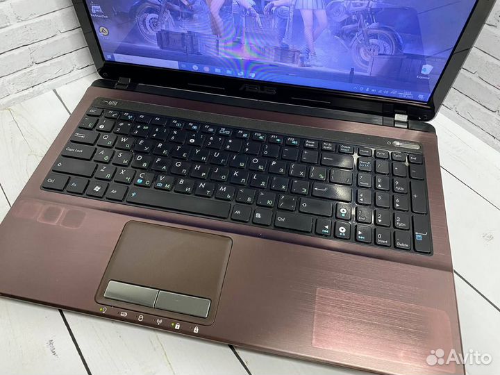 Игровой ноутбук Asus i7/8Gb/2видеокарты/SSD+HDD