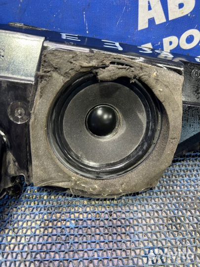 Динамик Bmw E39 седан 2000