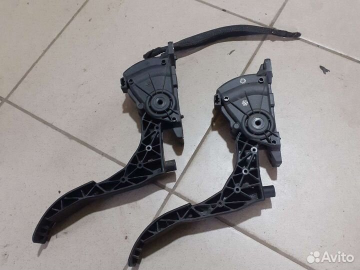 Педаль газа Volkswagen Polo Skoda Fabia 2