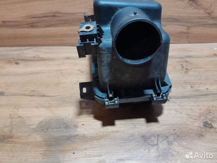 Корпус воздушного фильтра Geely Emgrand EC7