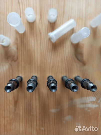 Форсунка бензиновая Bosch 0 437 502 043