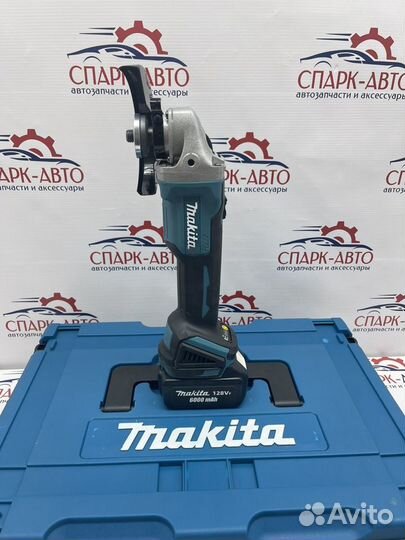 Набор аккумуляторных инструментов 4 в 1 Makita