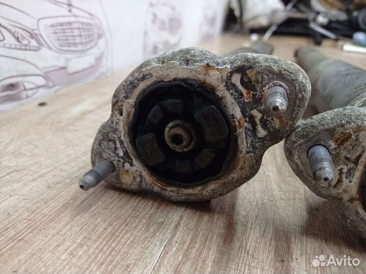 Амортизаторы задние мерседес w204