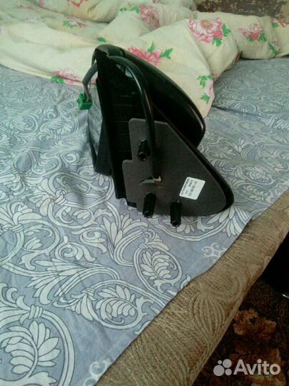 Зеркала на гранту 2шт