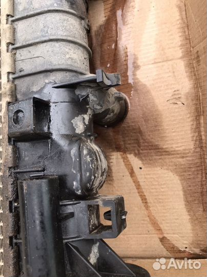 Радиатор охлаждения и вентилятор Opel astra h 1.6