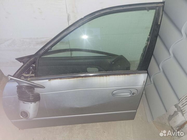 Дверь на toyota corolla