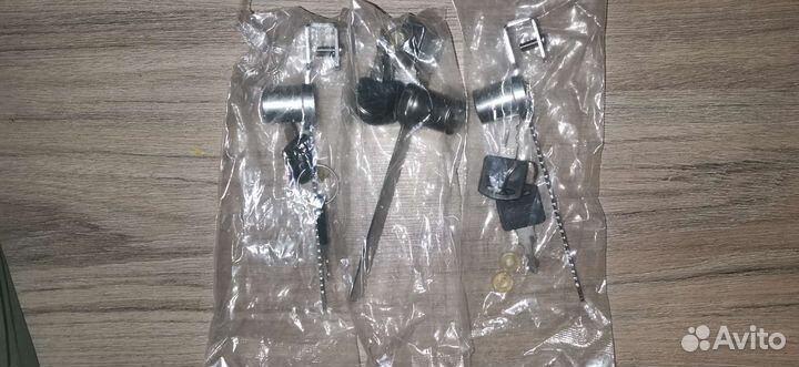 Замок для витрины реечный