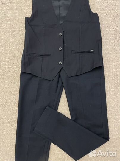 Школьный костюм