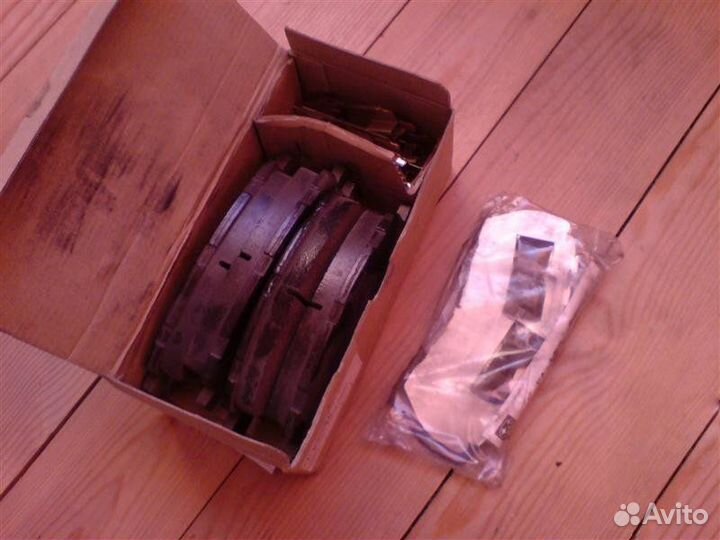 Колодки тормозные Subaru оригинал комплект 2pod