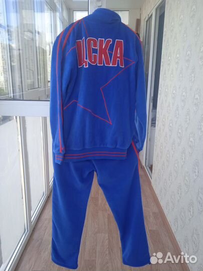 Спортивный костюм осень -зима 44разм 2000 торг