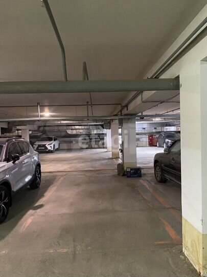 Машиноместо, 14 м²