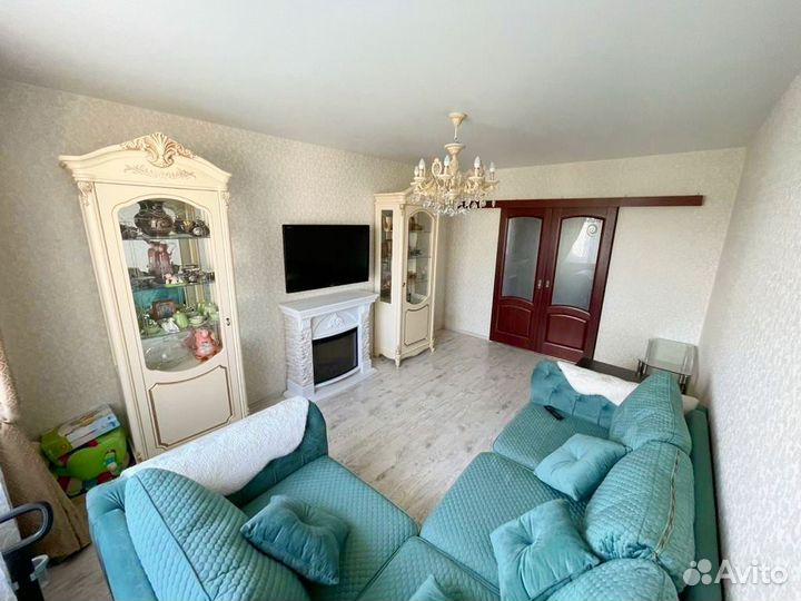 Стеклянная витрина