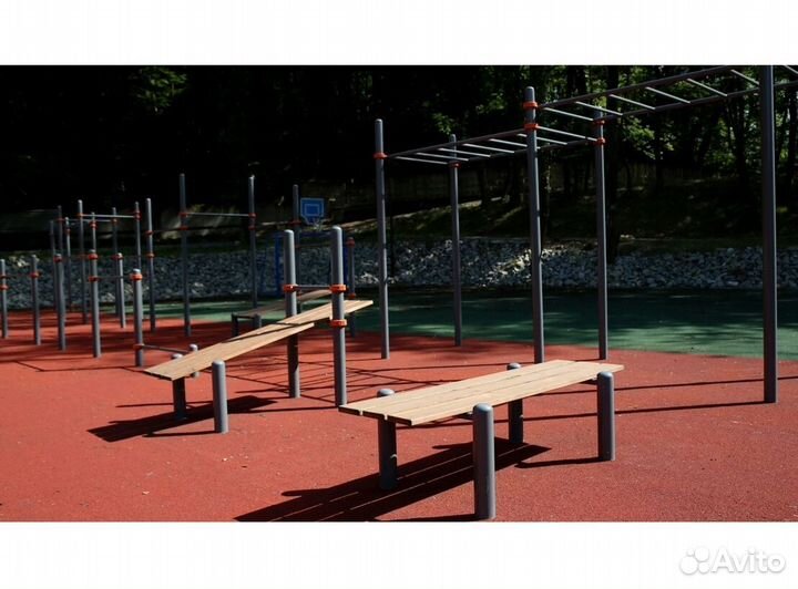 Уличный спортивный комплекс