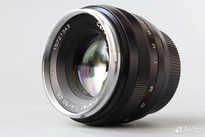 Объектив Carl Zeiss Planar 50mm f1.4 ZE для Canon