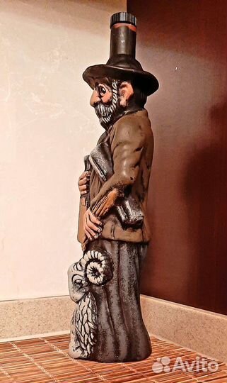 Бутылка керамическая Никала Пиросмани