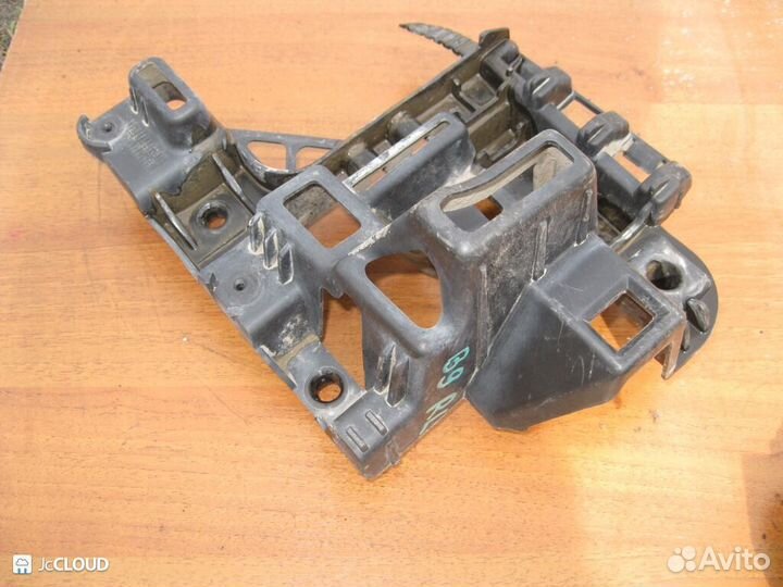 Крепление бампера на citroen berlingo B9