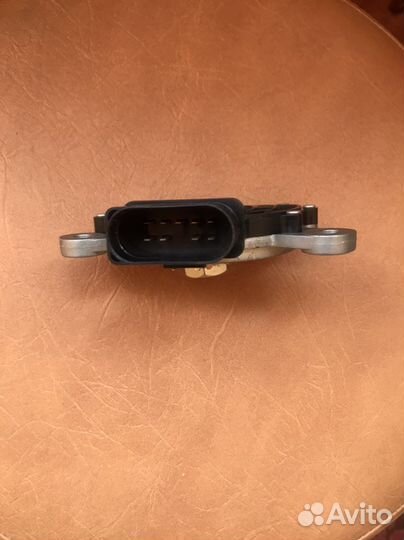 Датчик селектора АКПП Skoda Octavia A5 (II)