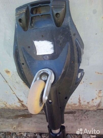 Роликовая доска(скейтборд на двух колёсах)