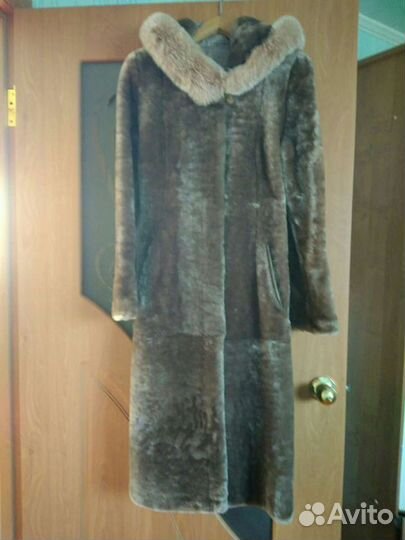 Шуба мутоновая с капюшоном