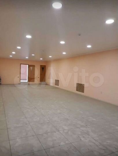 Здание, 470 м²