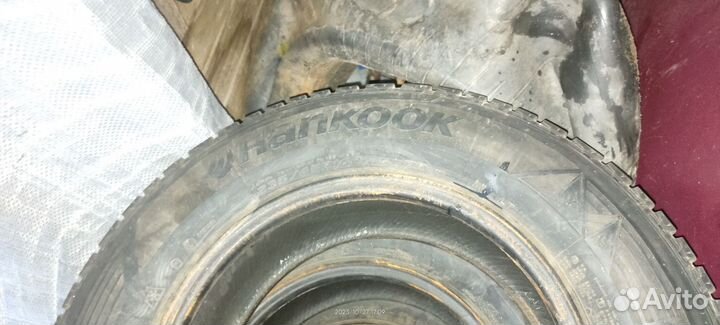 Hankook Winter I'Pike 235/65 R16C